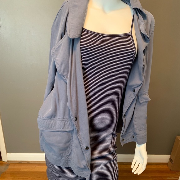 Oversized Blue Light Fall Jacket - Picture 4 of 5